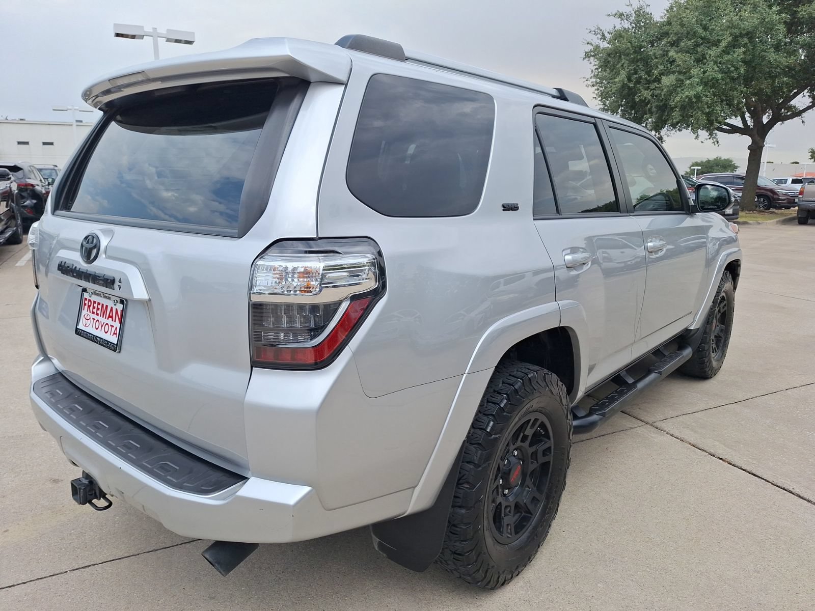 Used 2020 Toyota 4Runner SR5 Premium RWD image 6