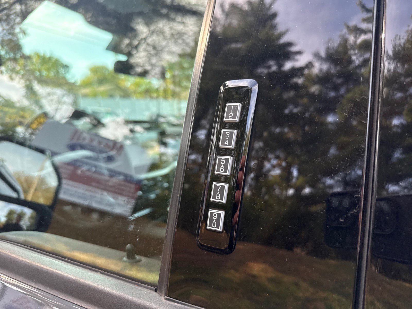 Used 2021 Ford F150 Lariat w/ Equipment Group 502A High AWD/4WD image 11