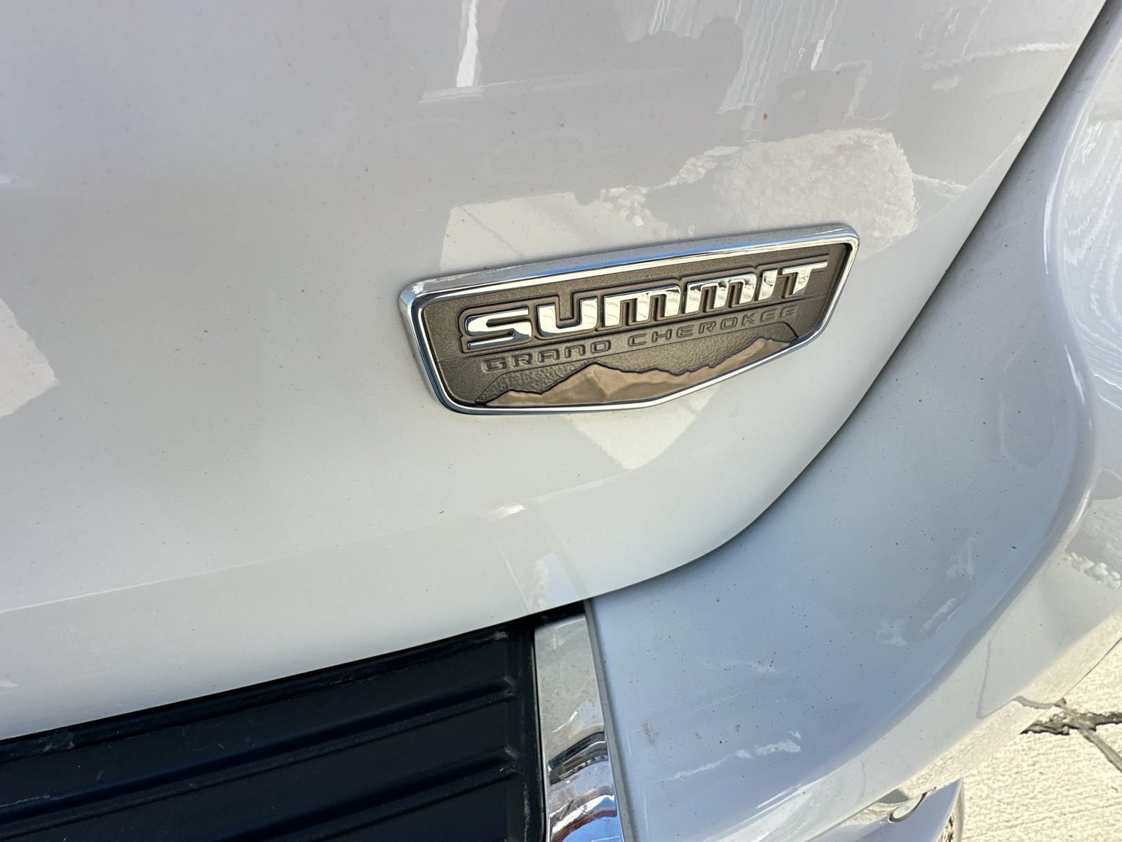 Used 2019 Jeep Grand Cherokee Summit AWD/4WD image 31