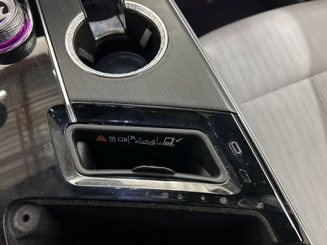 Used 2024 Cadillac Lyriq Luxury image 24