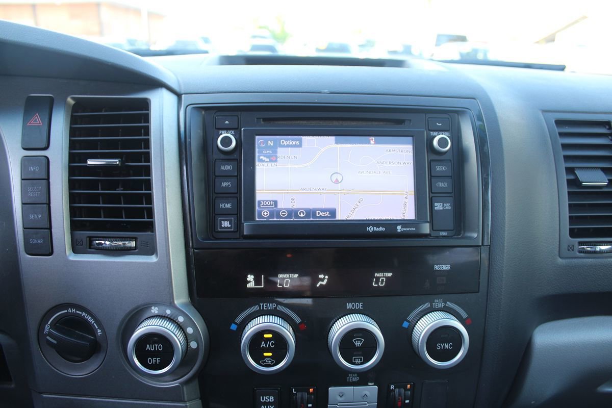 Used 2014 Toyota Sequoia Platinum AWD/4WD image 33