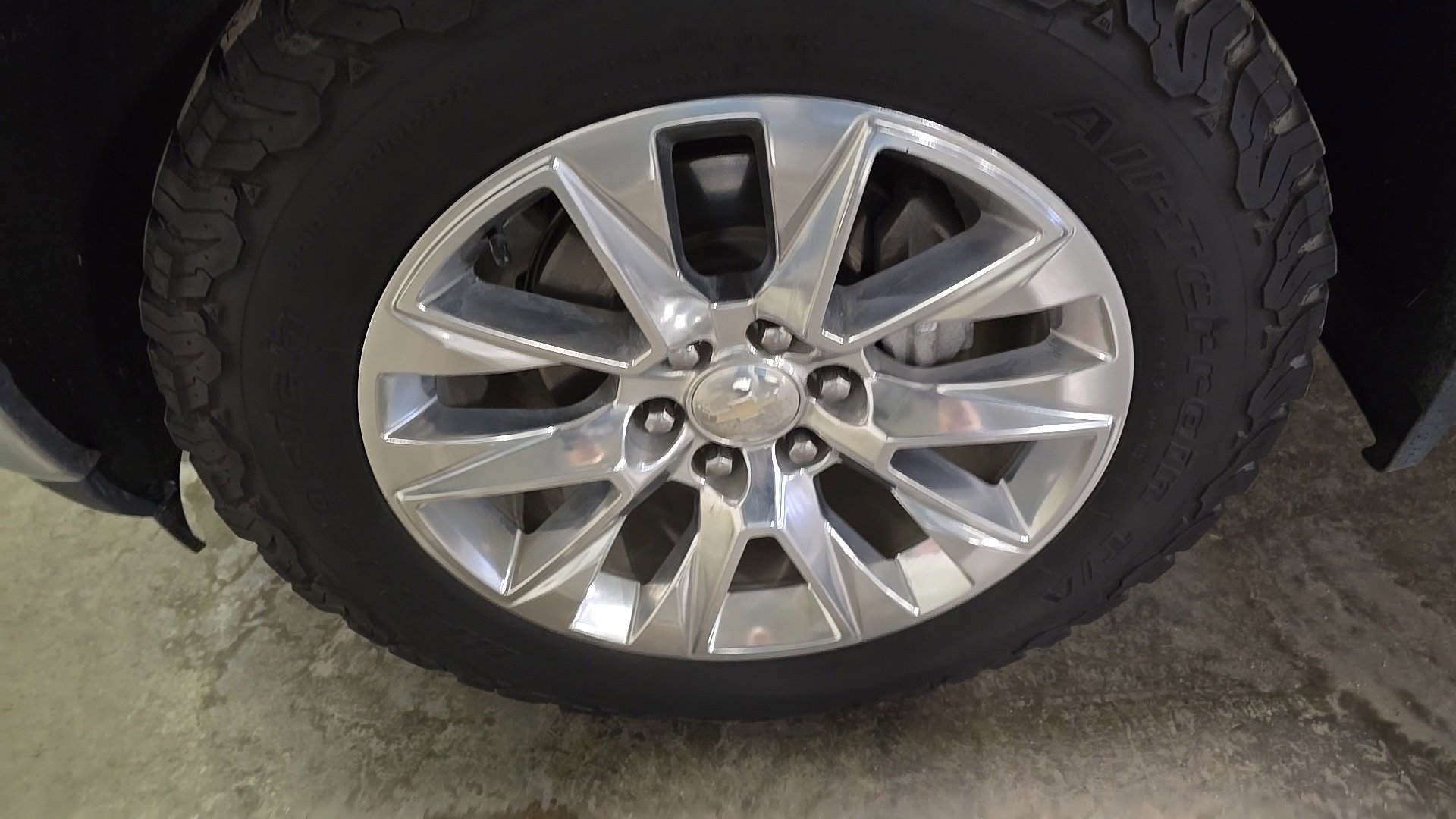 Used 2020 Chevrolet Silverado 1500 LTZ w/ LTZ Premium Package image 4