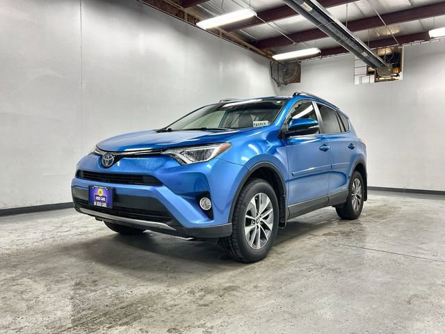Used 2018 Toyota RAV4 XLE image 1