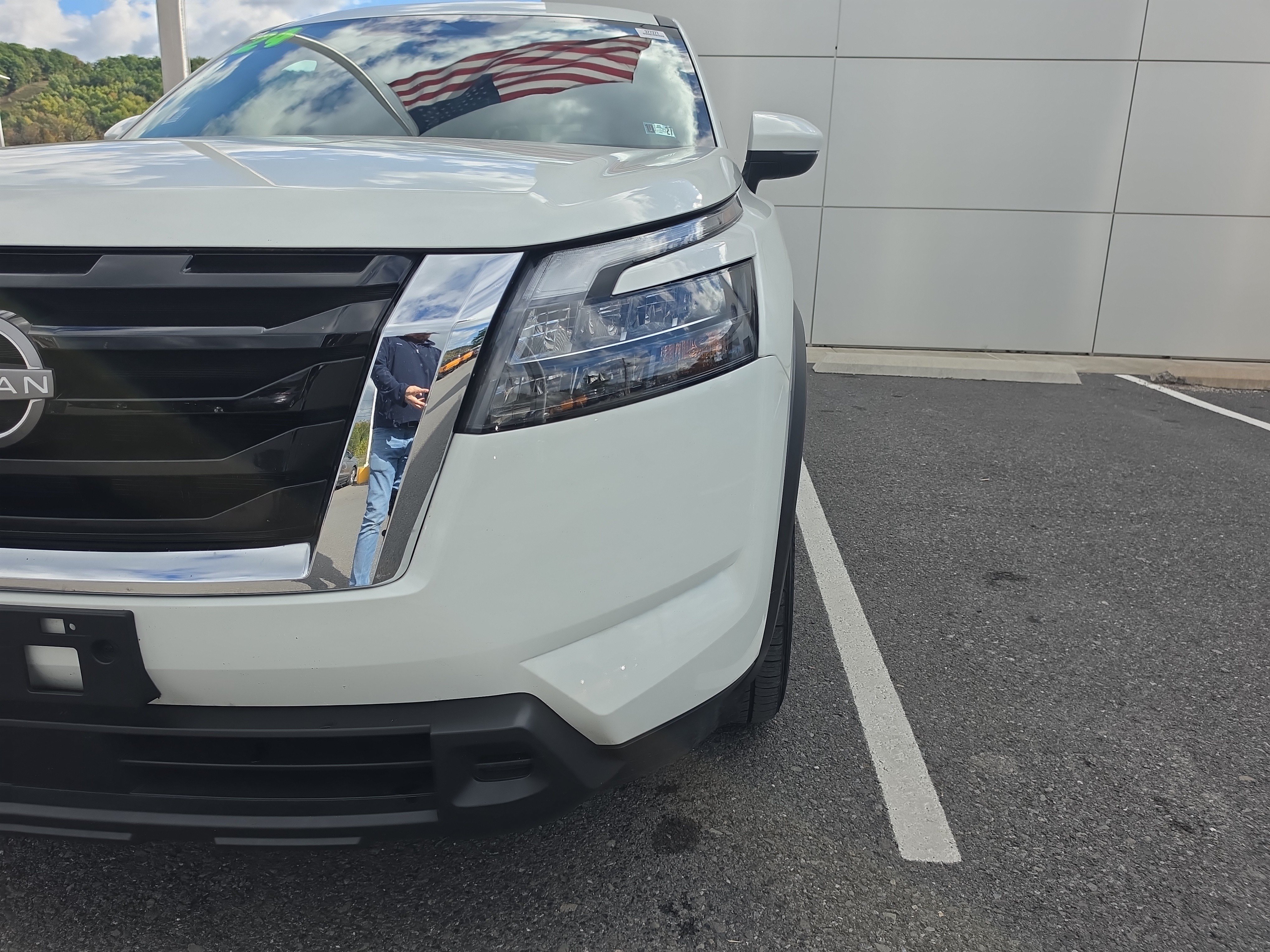 Used 2024 Nissan Pathfinder SV AWD/4WD image 10