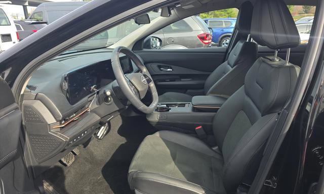 Used 2024 Nissan Ariya FWD image 13