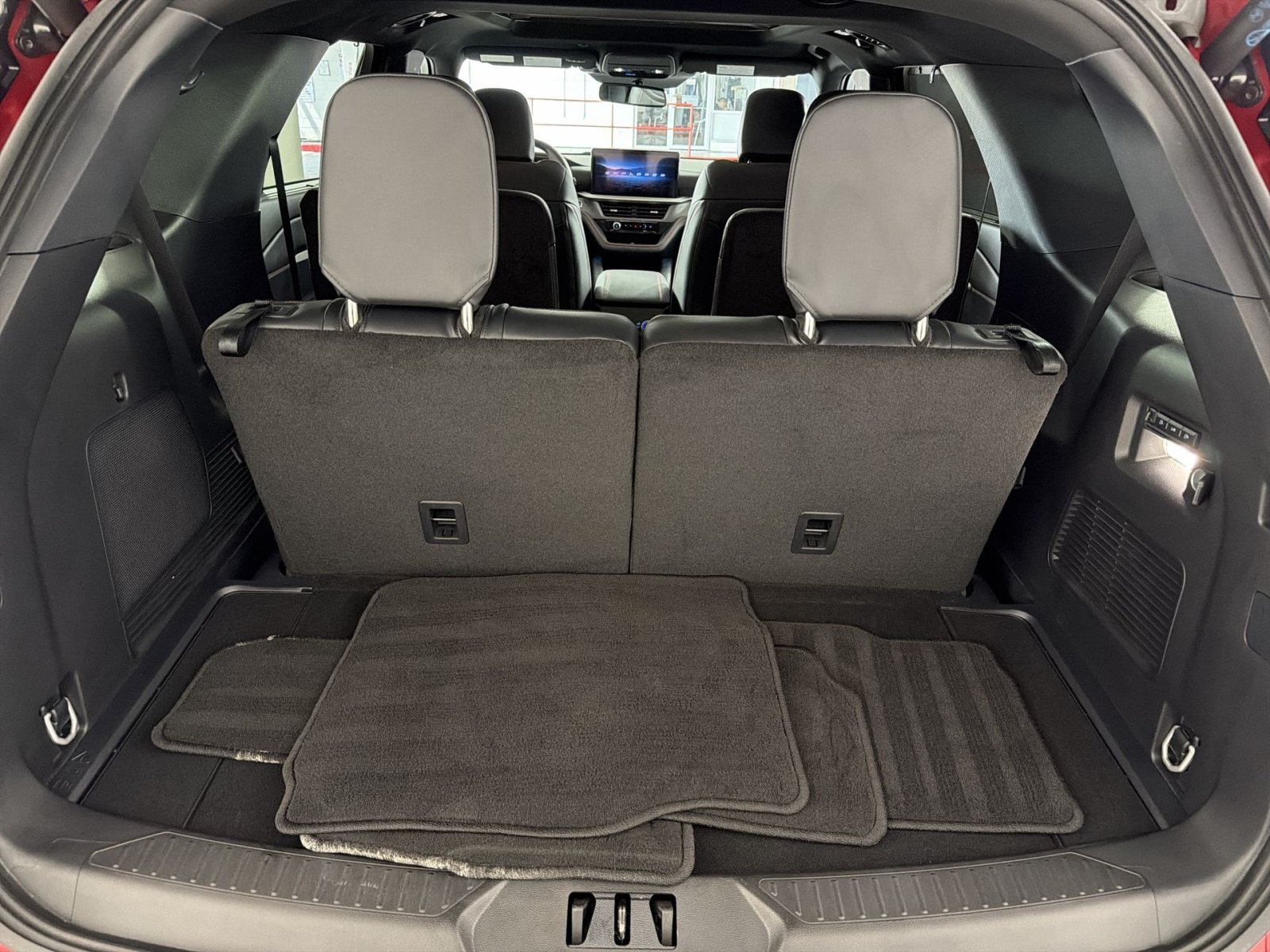 Used 2025 Ford Explorer ST-Line w/ Premium Package AWD/4WD image 27