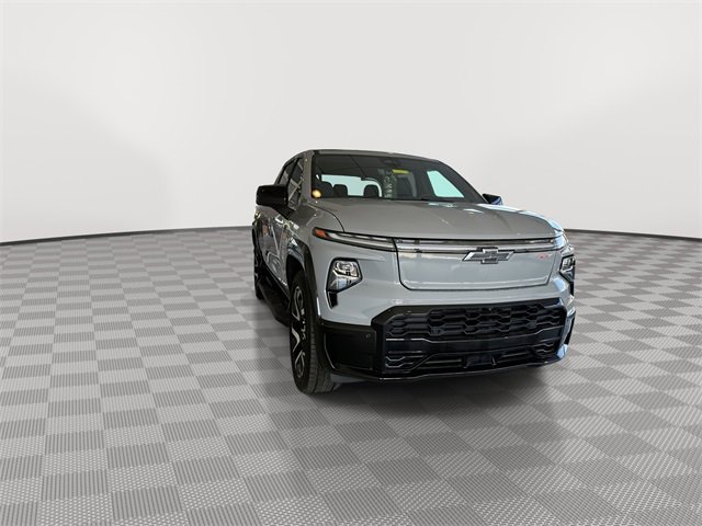 Certified 2025 Chevrolet Silverado EV RST image 3