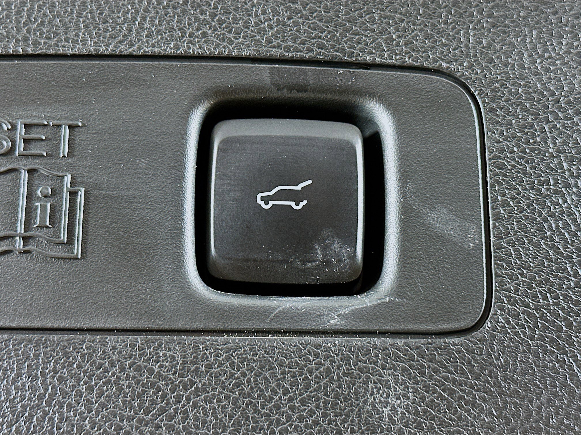Used 2022 Lincoln Corsair AWD w/ Premium Package image 30