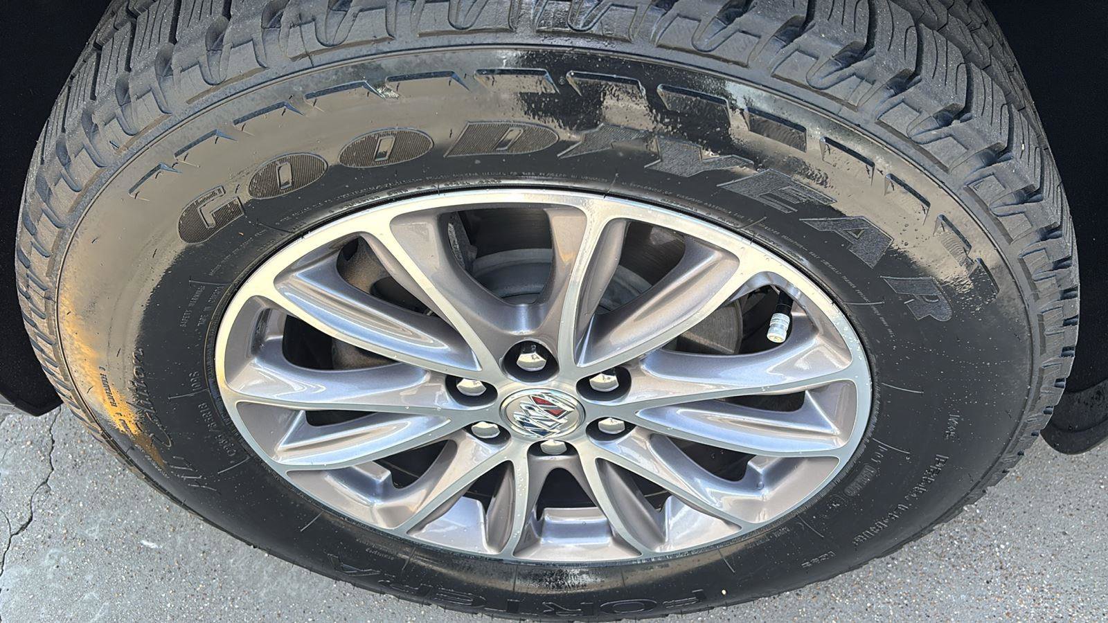 Certified 2023 Buick Enclave Essence FWD image 12