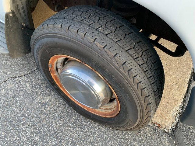 Used 2005 Ford E-250 and Econoline 250 image 9