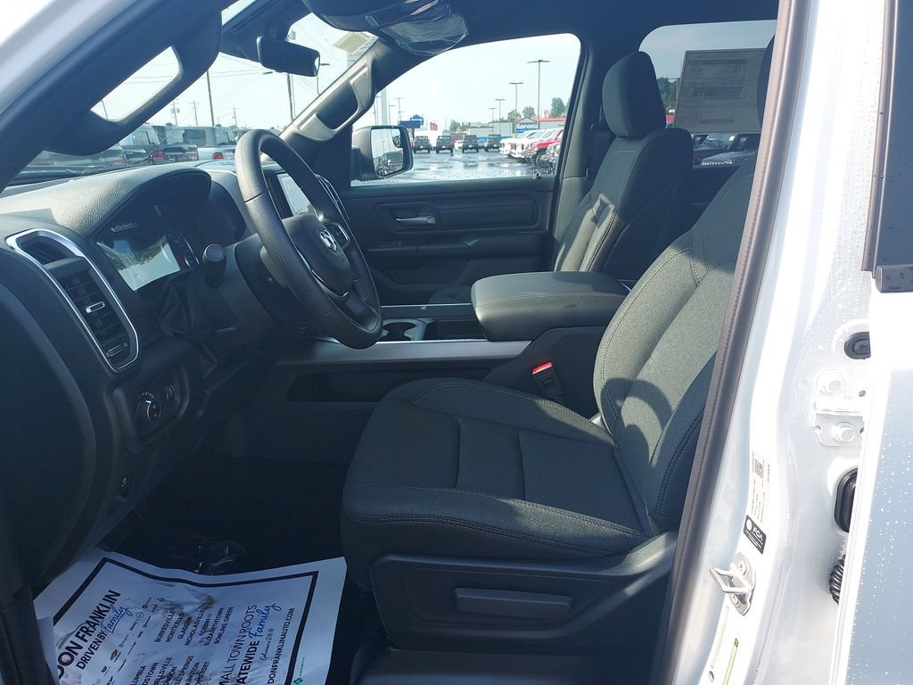 New 2026 RAM 1500 Express AWD/4WD image 13