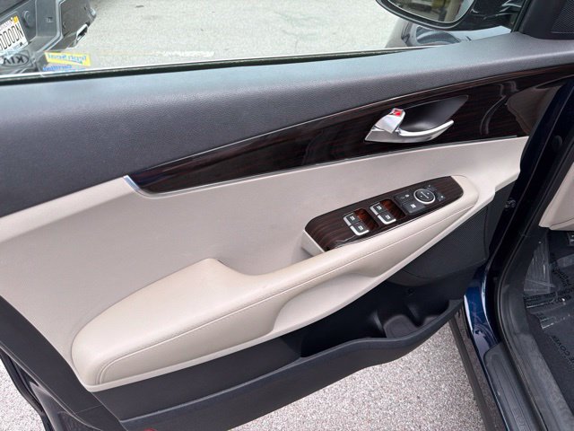 Used 2020 Kia Sorento S FWD image 59