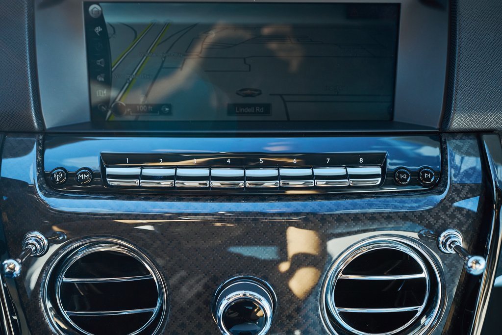 Used 2022 Rolls-Royce Cullinan Black Badge w/ Dark Exterior Package image 70