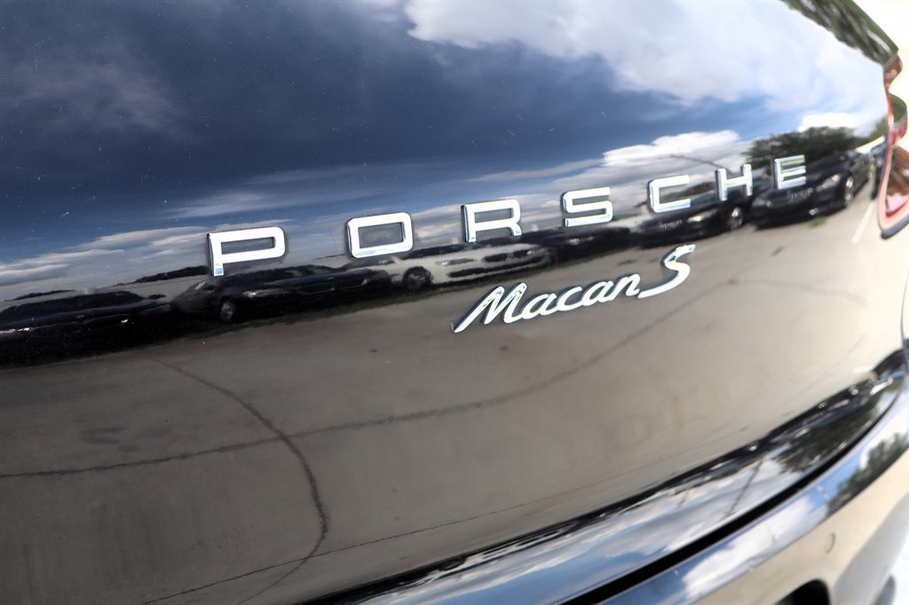 Used 2015 Porsche Macan S AWD/4WD image 11