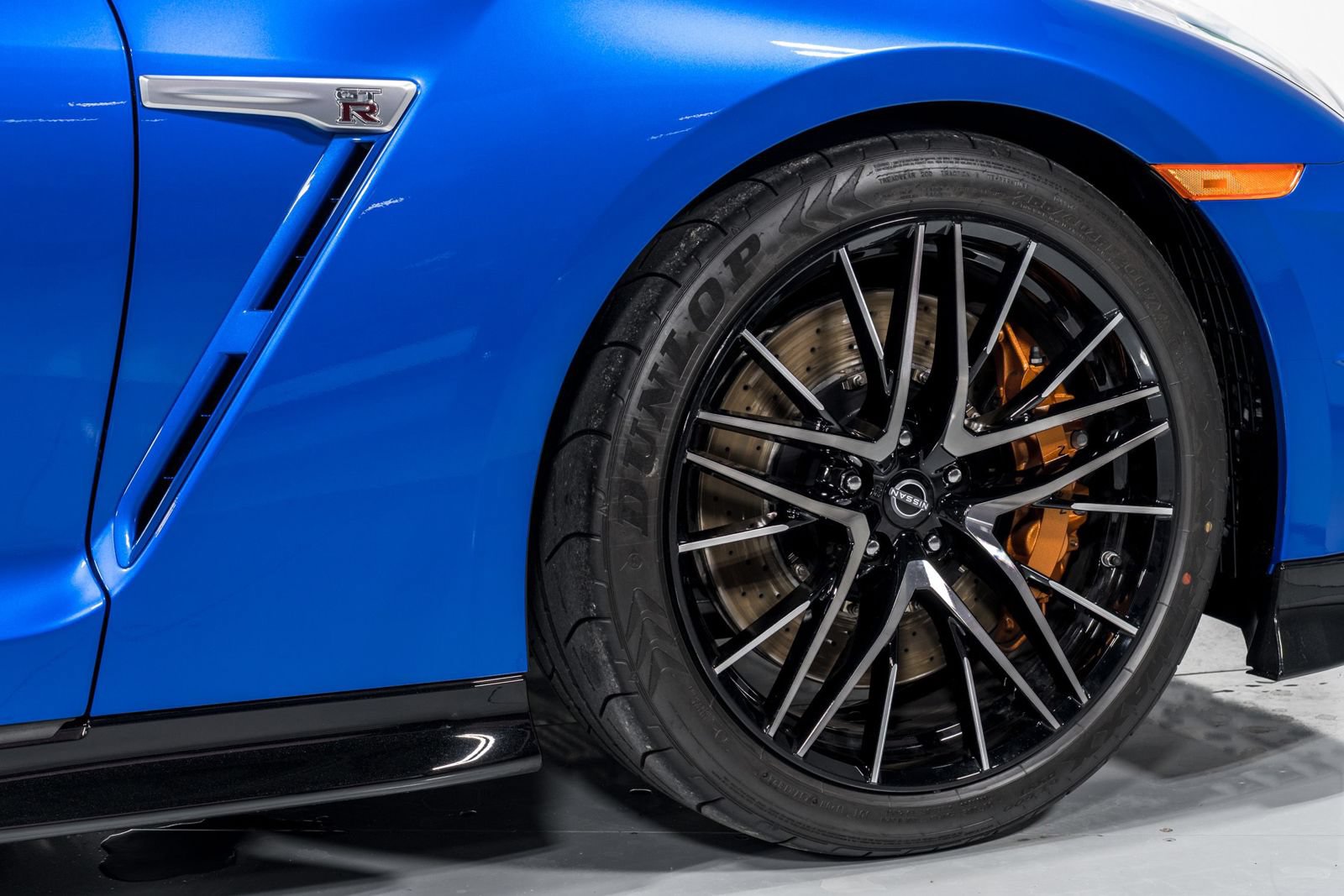 Used 2024 Nissan GT-R w/ Floor Mat Package AWD/4WD image 43
