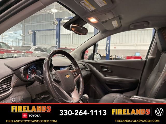 Used 2018 Chevrolet Trax LT w/ LT Convenience Package image 16