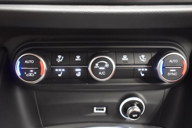 Used 2024 Alfa Romeo Stelvio Ti w/ Performance Driving Package AWD/4WD image 28