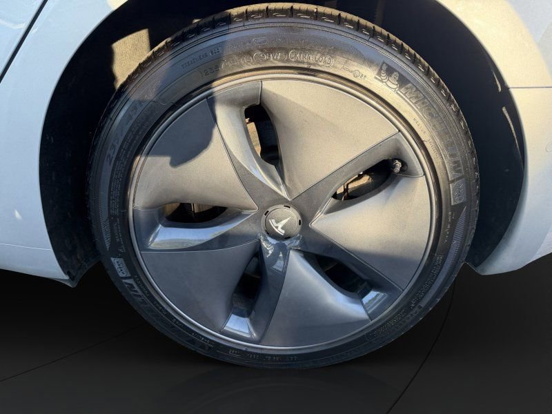 Used 2018 Tesla Model 3 Long Range AWD/4WD image 23