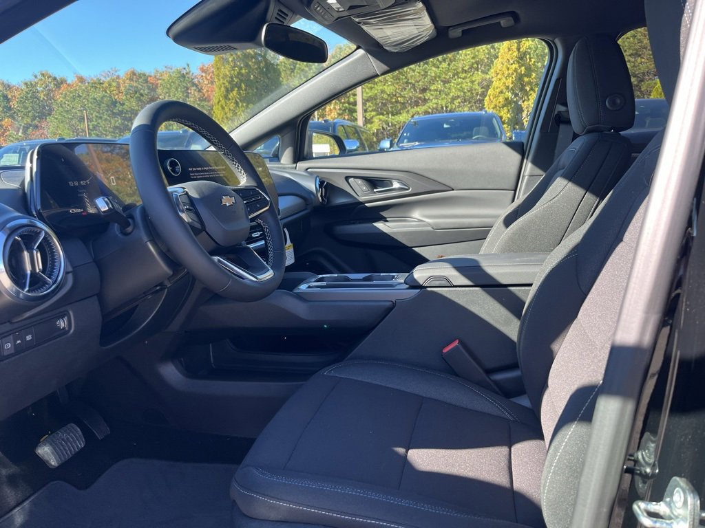 New 2026 Chevrolet Equinox EV LT w/ Comfort Package image 10