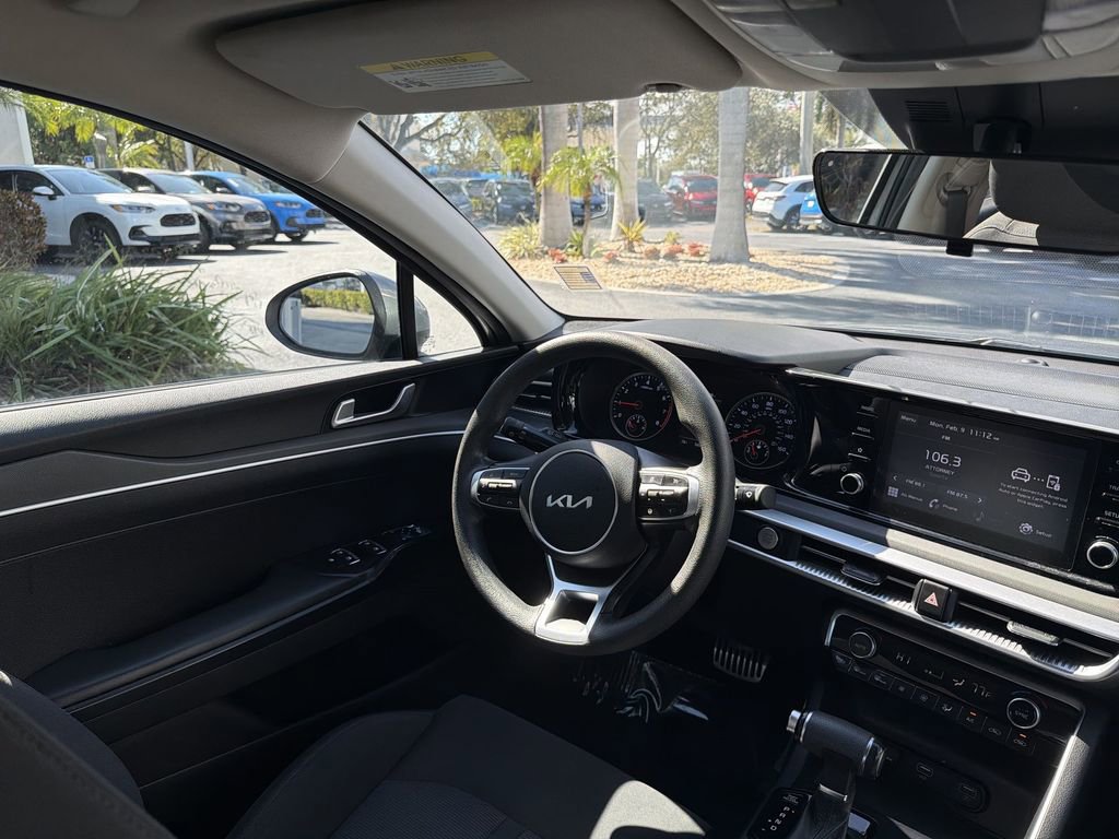 Used 2022 Kia K5 LXS image 17
