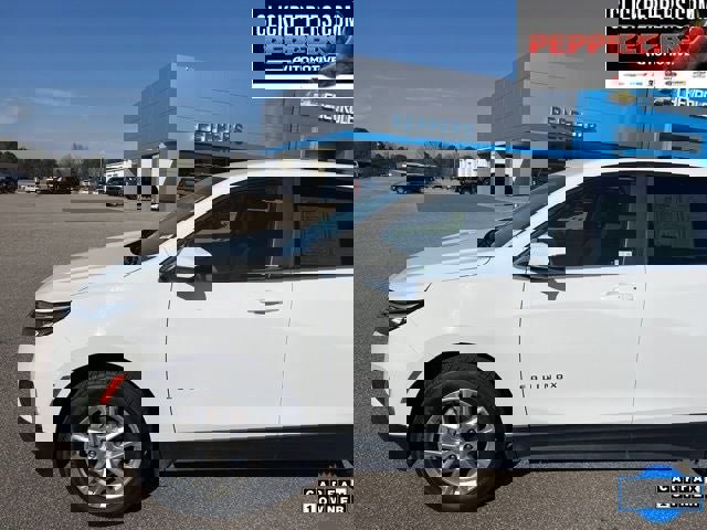 Used 2024 Chevrolet Equinox LT image 2