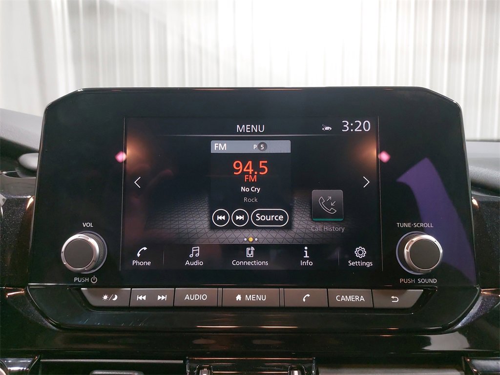 Used 2024 Nissan Pathfinder SV w/ SV Premium Package image 24