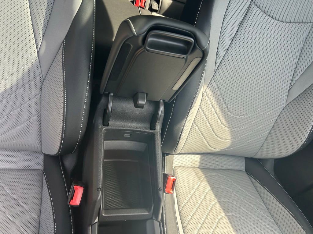Certified 2025 Volkswagen Tiguan SE R-Line AWD/4WD image 43