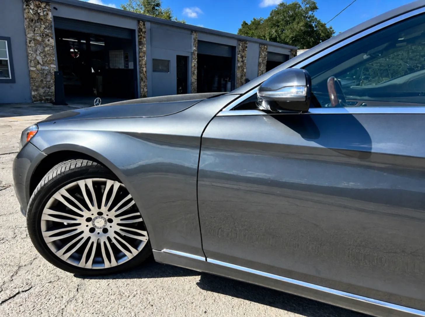 Used 2017 Mercedes-Benz S 550 Sedan w/ Premium Package image 5