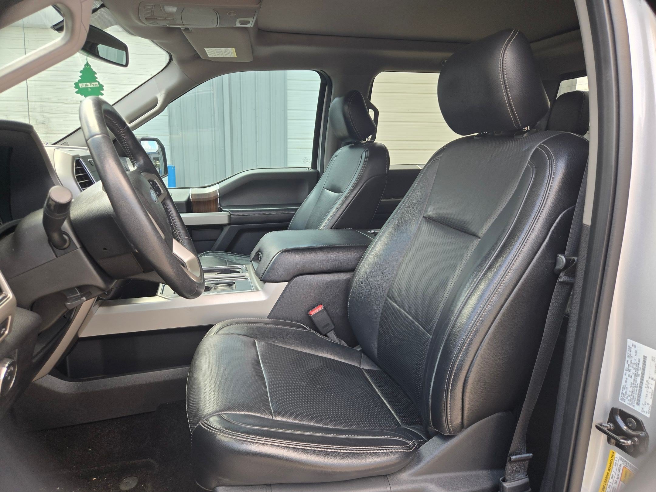 Used 2017 Ford F150 Lariat RWD image 9
