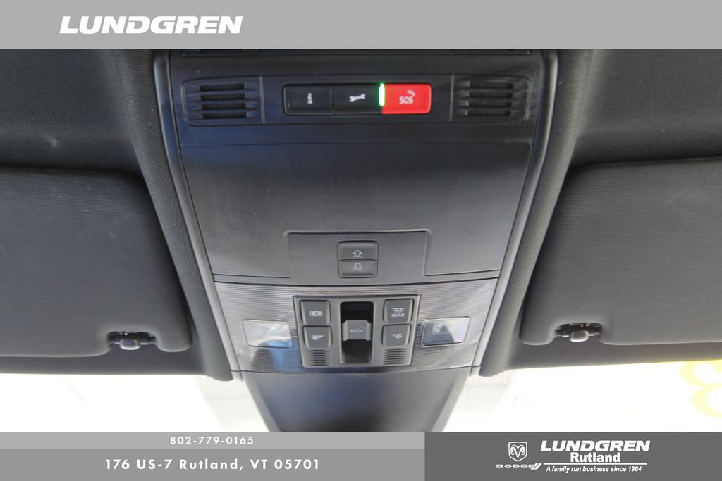 Used 2023 Volkswagen Tiguan SE R-Line image 24