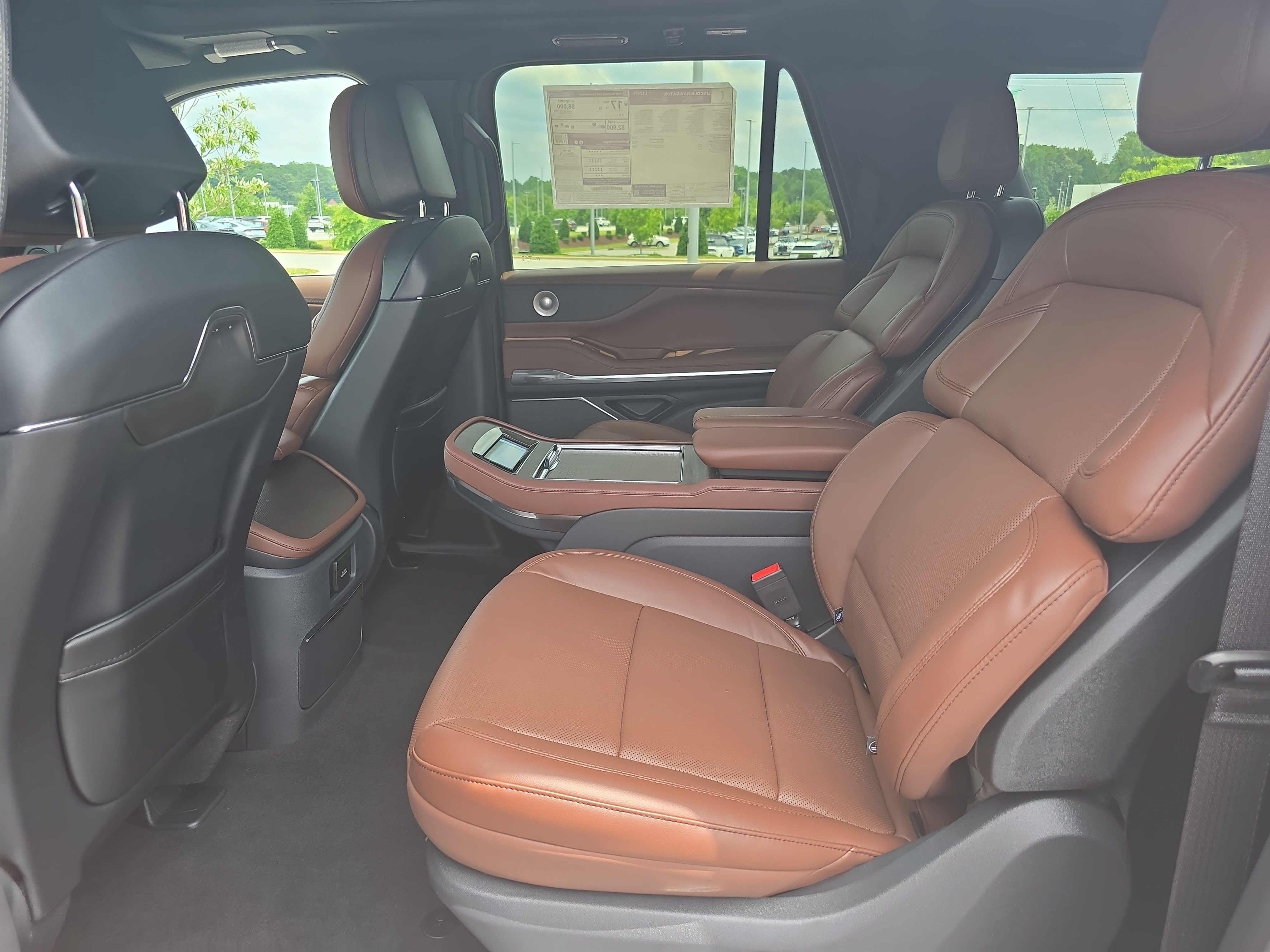 New 2026 Lincoln Navigator L Reserve AWD/4WD image 14
