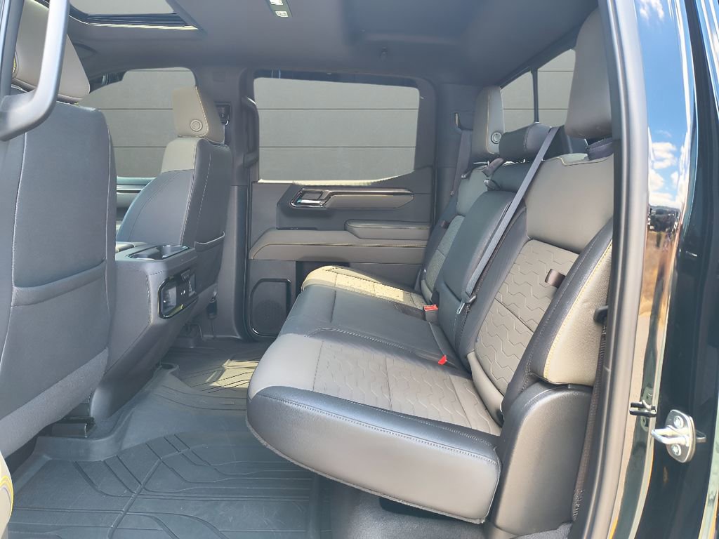 Used 2023 Chevrolet Silverado 1500 ZR2 w/ Technology Package image 35