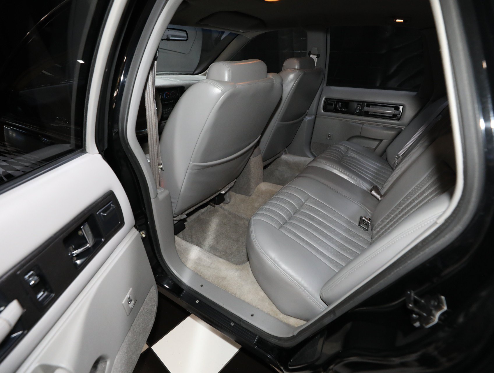 Used 1996 Chevrolet Impala SS RWD image 4