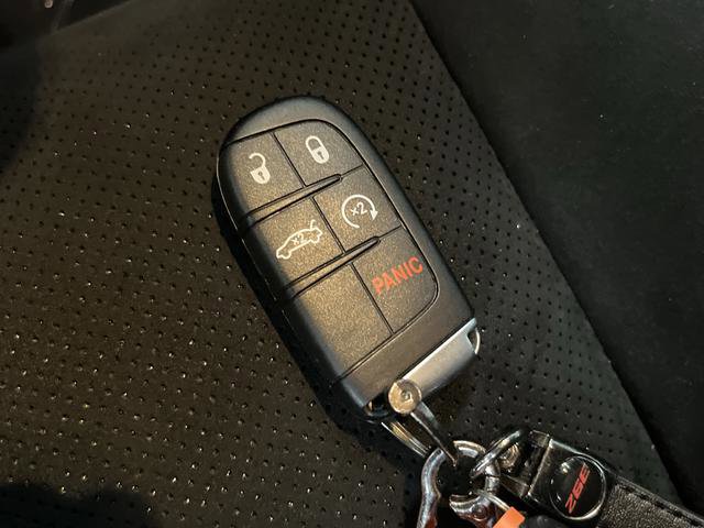 Used 2018 Dodge Charger R/T image 26