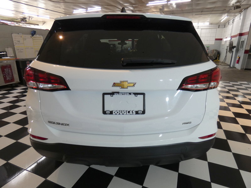 Used 2023 Chevrolet Equinox LS w/ LS Convenience Package AWD/4WD image 5