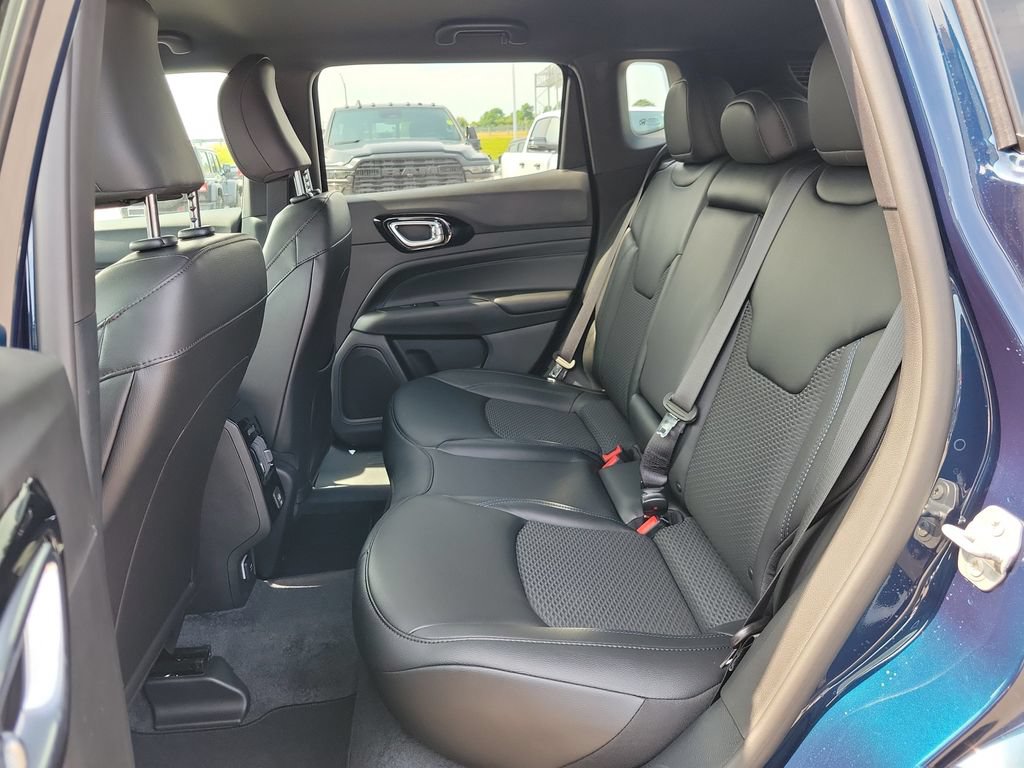 New 2026 Jeep Compass Latitude AWD/4WD image 9