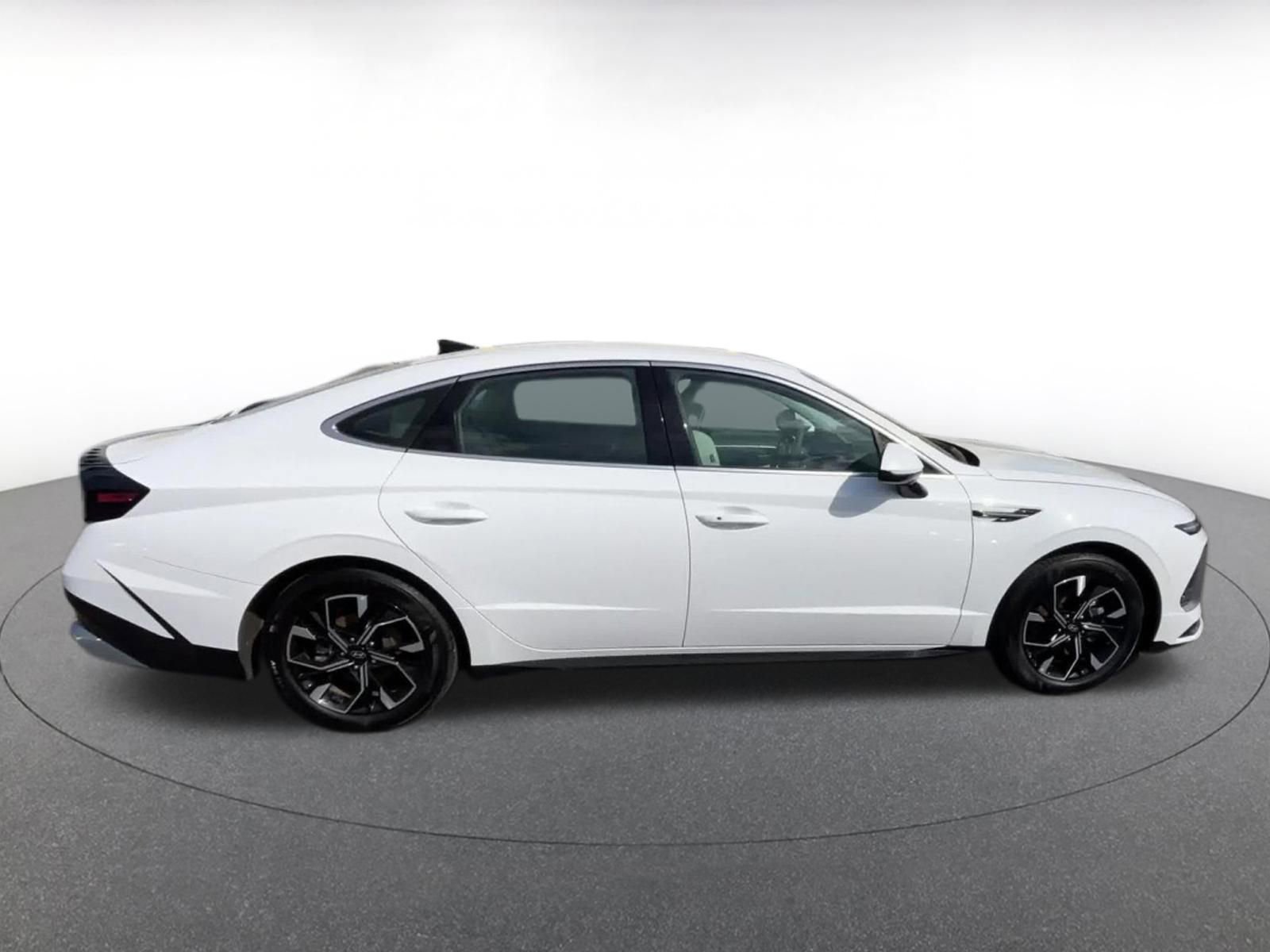 Used 2025 Hyundai Sonata SEL image 16