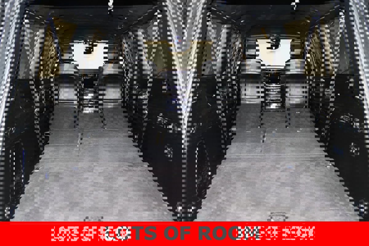 Used 2024 Jeep Wagoneer L Series II w/ Flexible Seating Group image 14