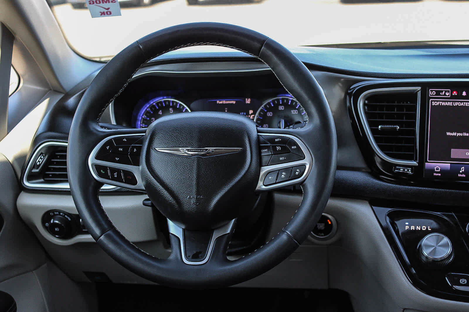 Used 2024 Chrysler Pacifica Touring-L FWD image 15