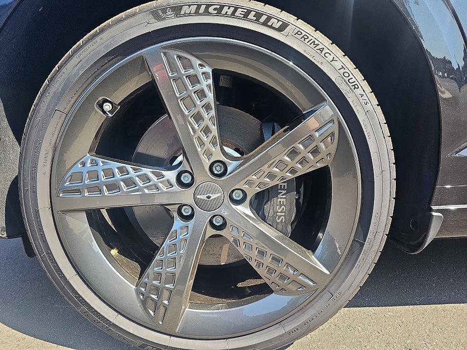 Used 2025 Genesis GV70 3.5T Sport w/ Sport Advanced Package image 10