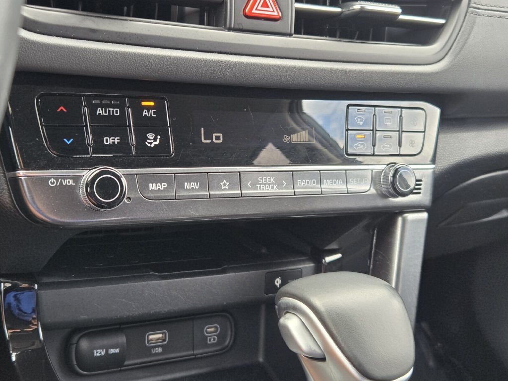Used 2024 Kia Seltos EX FWD image 20