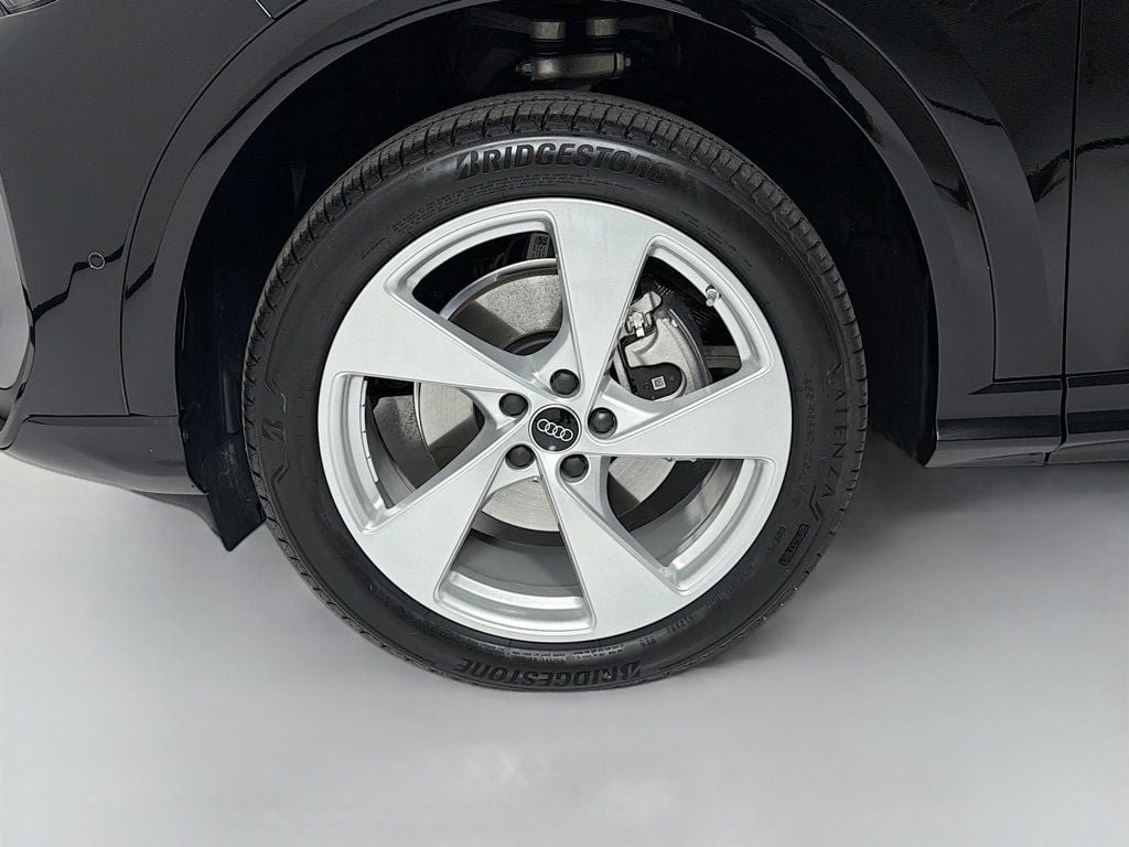 Used 2025 Audi Q5 Premium Plus w/ Premium Plus AWD/4WD image 33