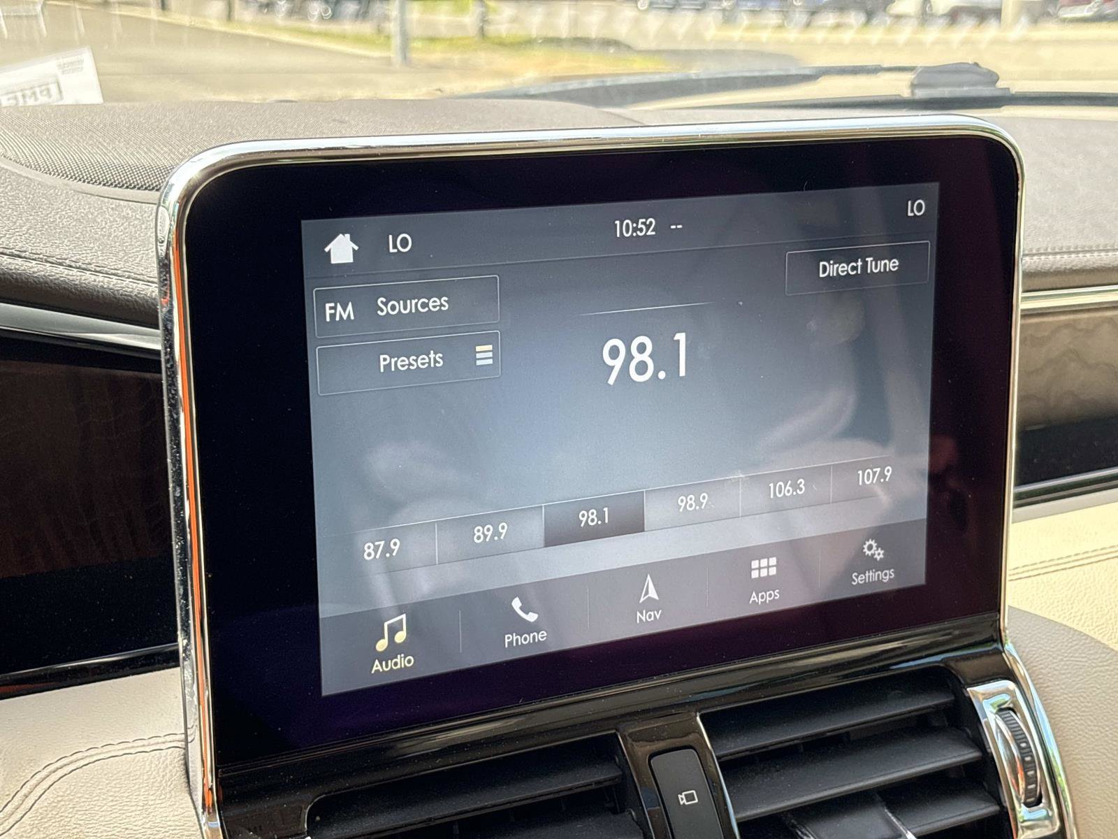 Used 2019 Lincoln Navigator Select w/ Technology Package AWD/4WD image 22