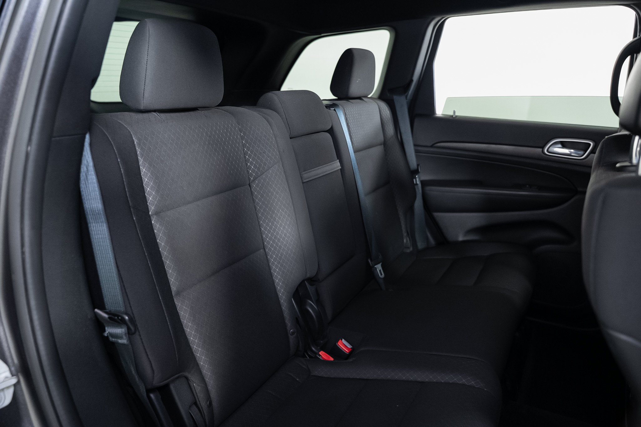 Used 2018 Jeep Grand Cherokee Laredo RWD image 25