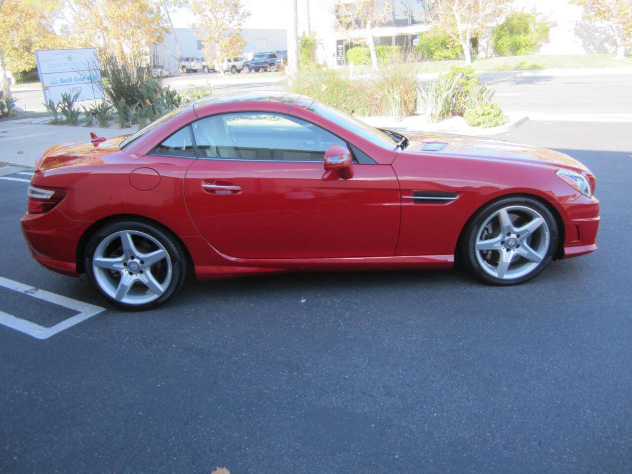 Used 2014 Mercedes-Benz SLK 250 image 2