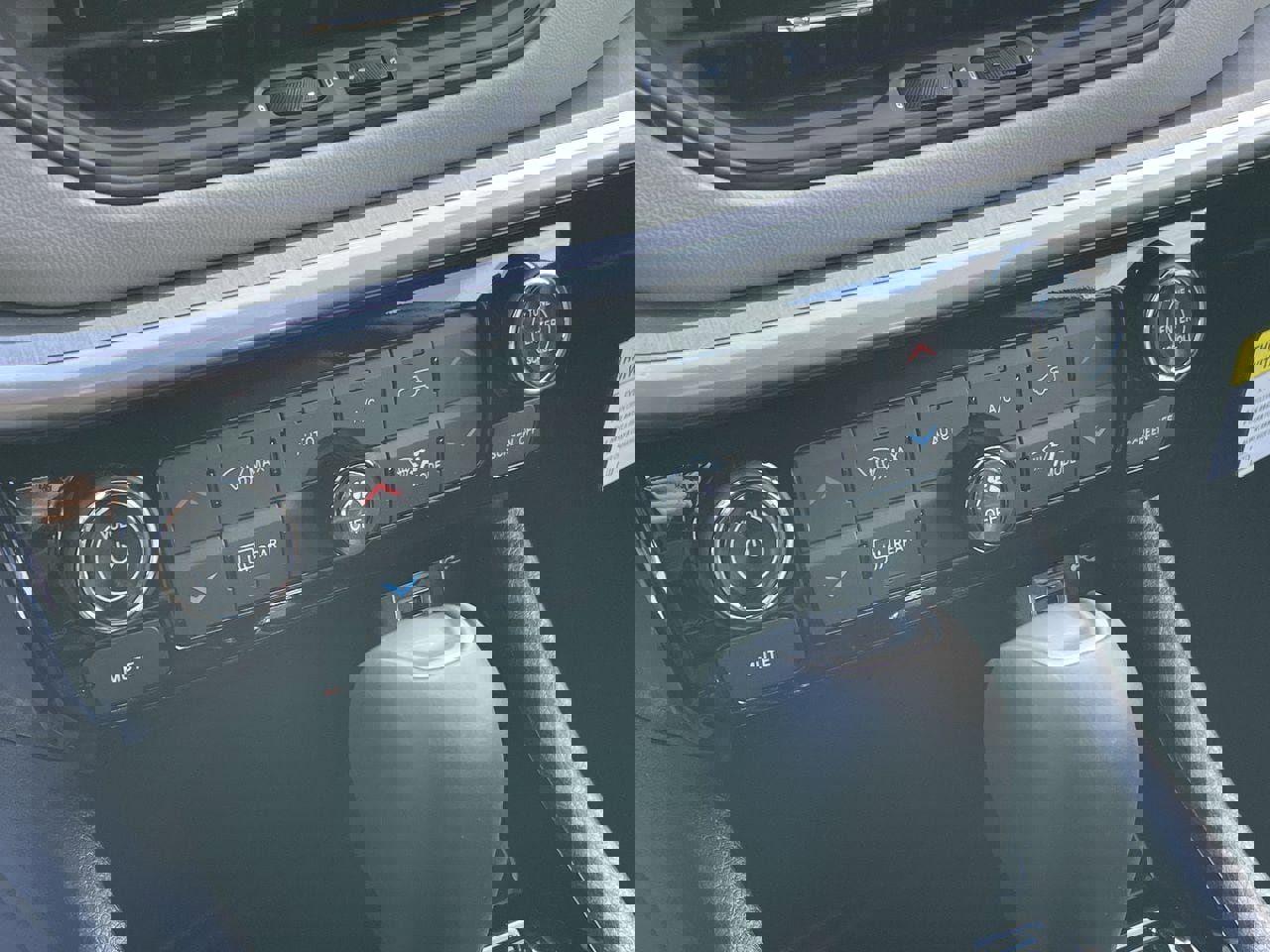 New 2026 Jeep Compass Limited image 18