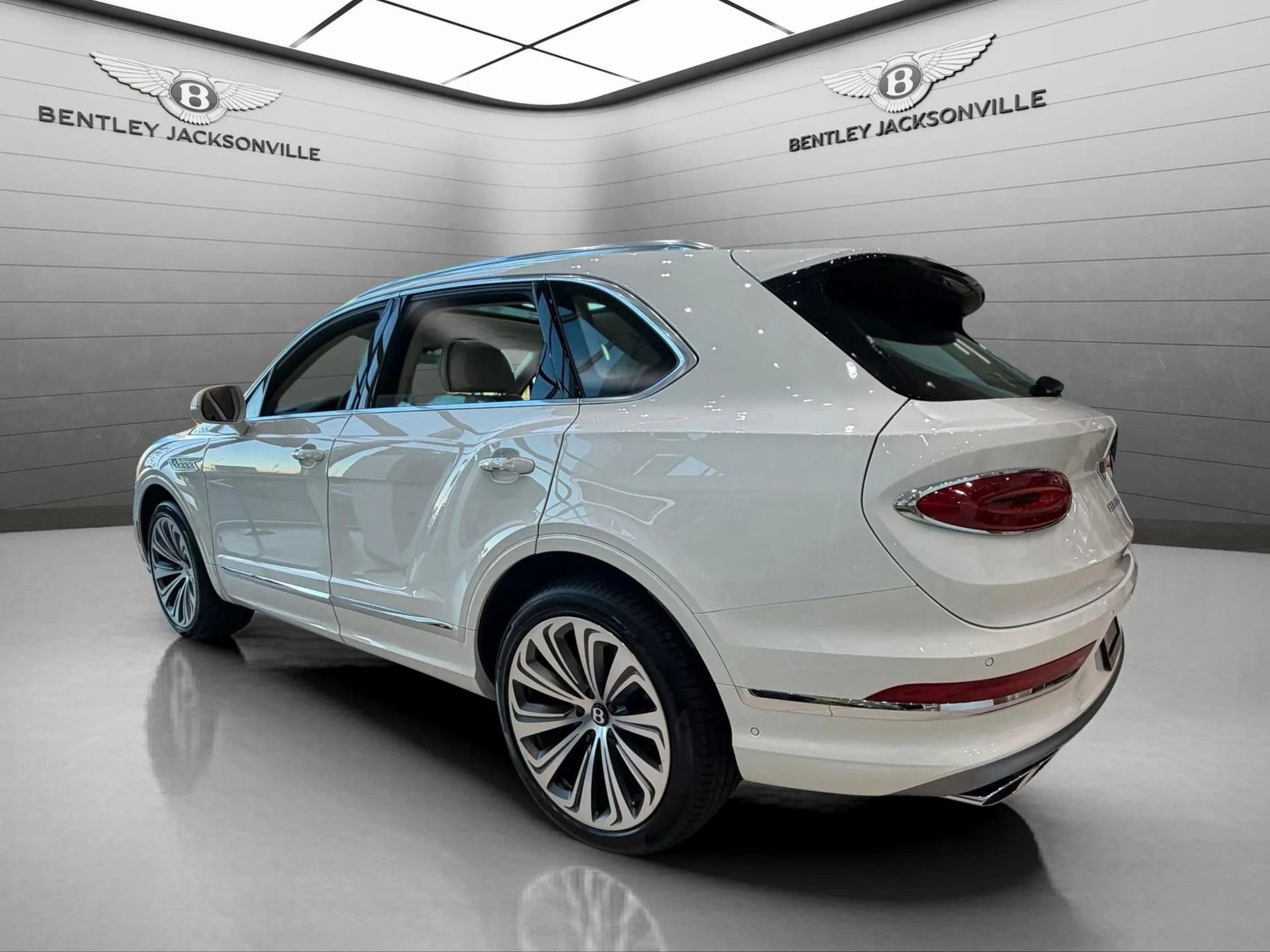 New 2025 Bentley Bentayga image 12
