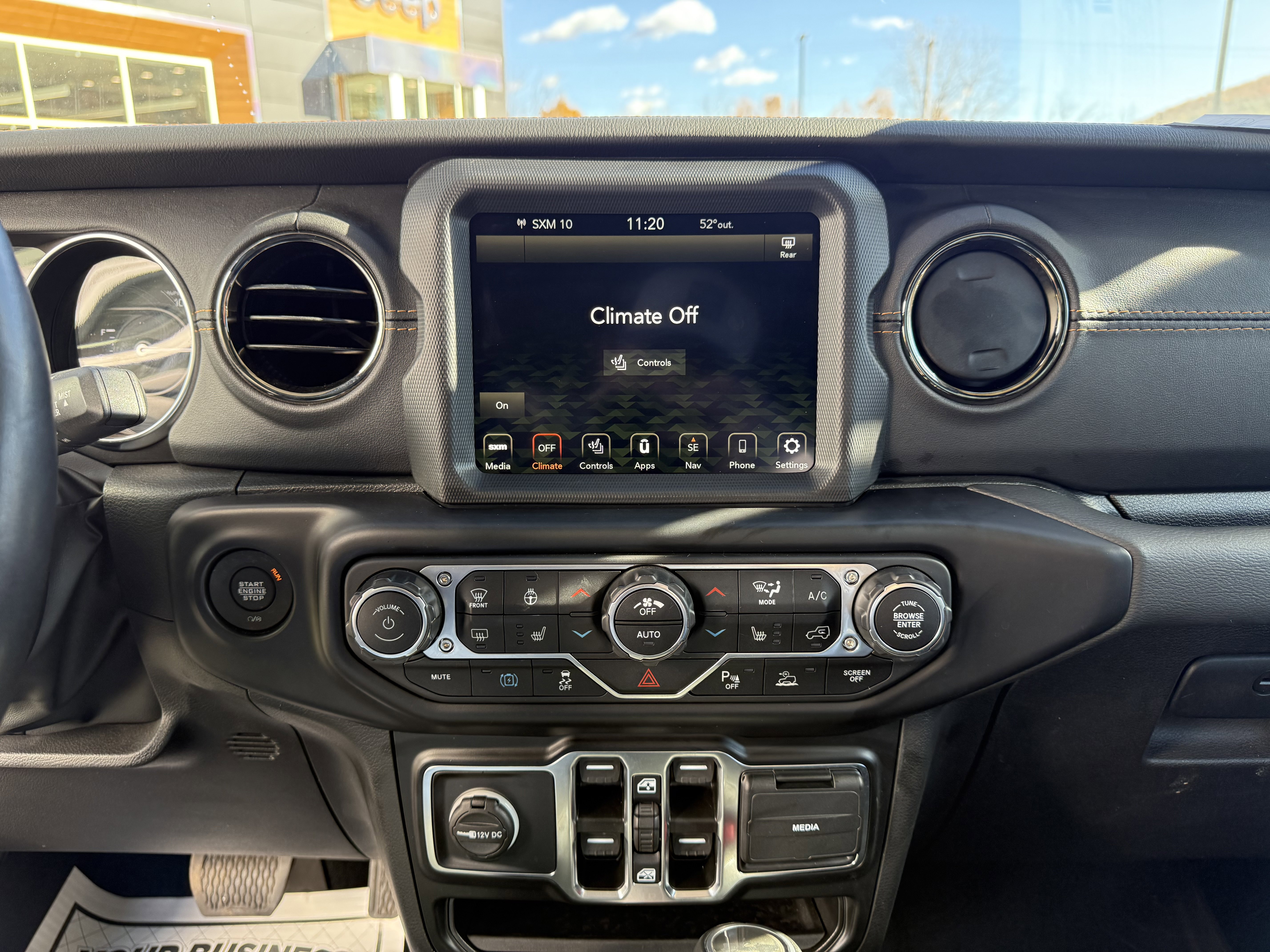 Used 2022 Jeep Wrangler Unlimited Sahara image 14