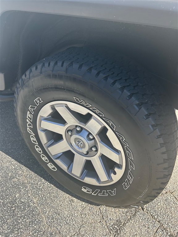 Used 2014 Toyota FJ Cruiser 2WD w/ Convenience Package image 5