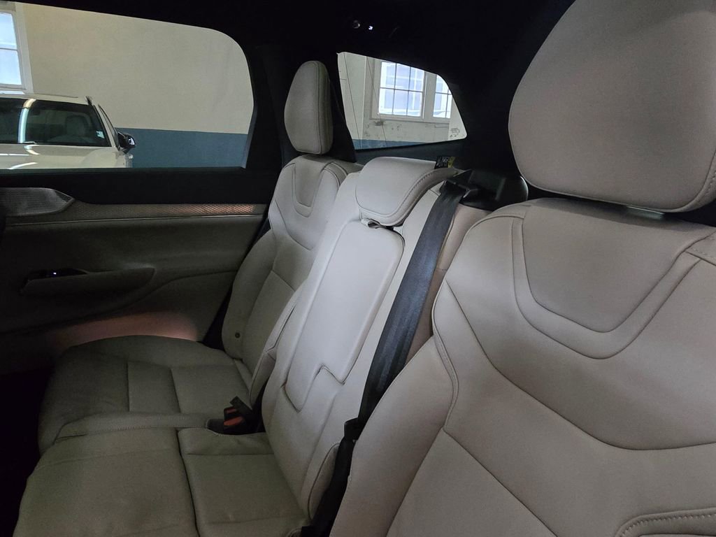 New 2026 Volvo EX90 Ultra AWD/4WD image 17